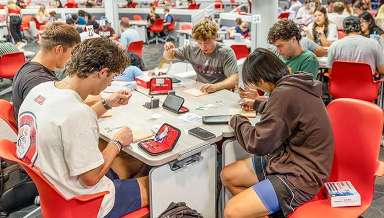 Pre-healthy club suture workshop